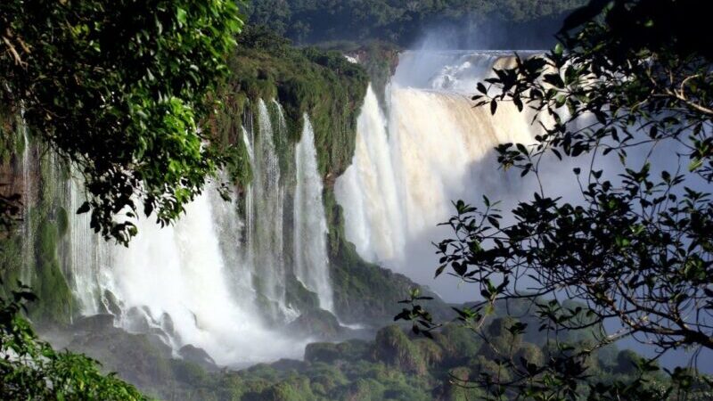 Conheça as Cataratas do Iguaçu pelo lado argentino