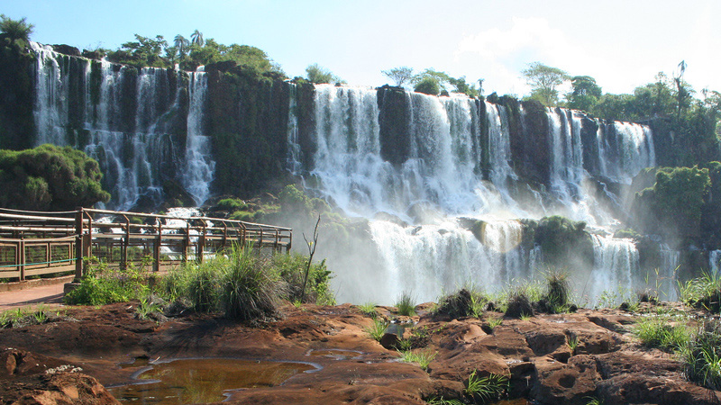 Leia mais sobre o artigo Vale a pena conhecer Puerto Iguazú?